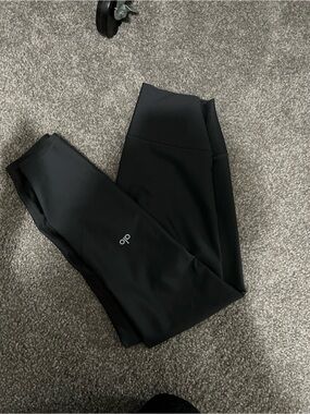 ALO Yoga High-Waist Airlift Legging — Charcoal